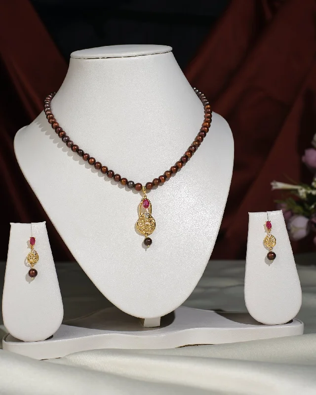 Classic Ruby Necklace for Weddings-Fancy Pearl Necklace Set