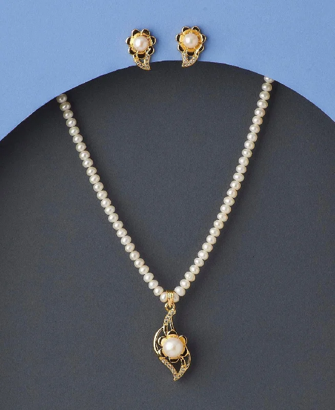 Chunky Gold Necklace for Bold Looks-Elegant Pearl Necklace Set