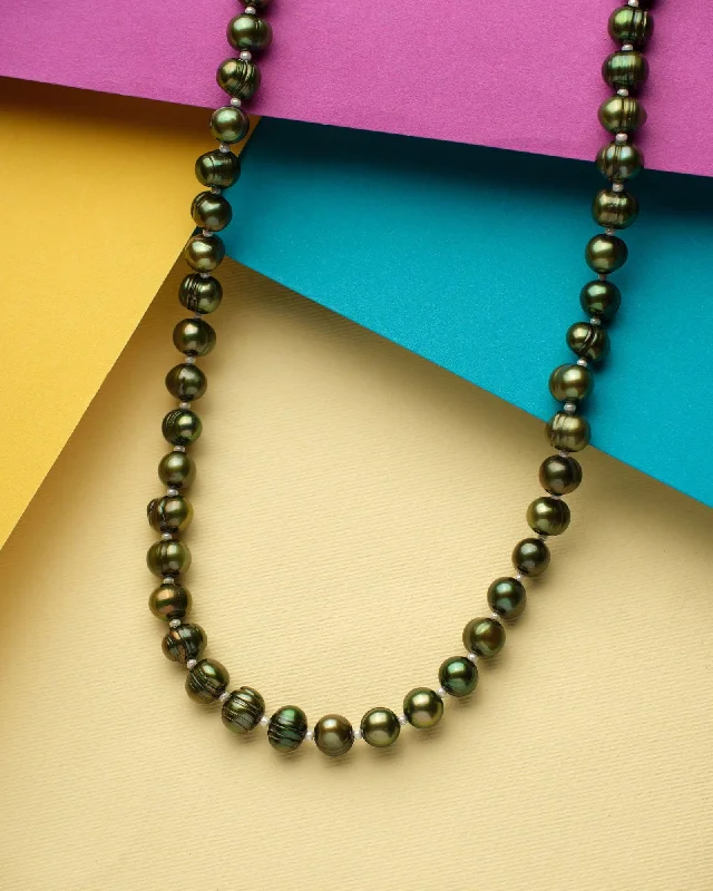 Simple Diamond Necklace for Casual Wear-Elegant Dark Green Pearl Necklace