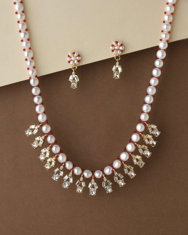 Designer Crystal Necklace with Unique Design-Fashionable Pearl & Beads Necklace Set