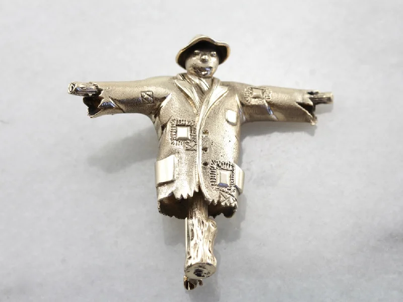 Brooch For Wedding Jewelry Box-Sweet Scarecrow Brooch in Yellow Gold