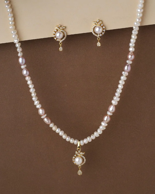 Classic Pearl Necklace for Bridesmaids-Beautiful Pearl Necklace Set