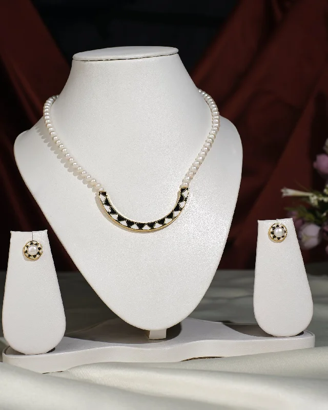 Simple Sapphire Necklace for Bridesmaids-Elegant Pearl Necklace Set