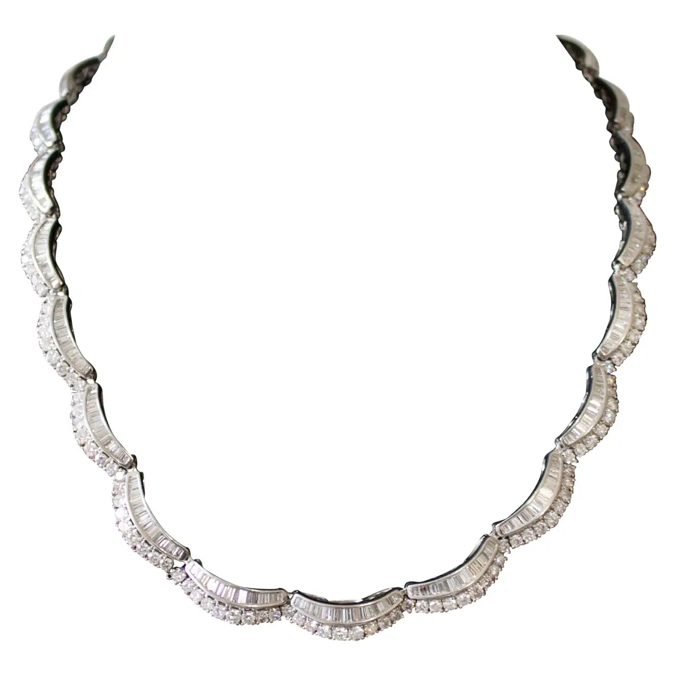 Sparkling Diamond Necklace for Bridesmaids-Important Diamond Necklace in 18k Gold 16.13 Carats