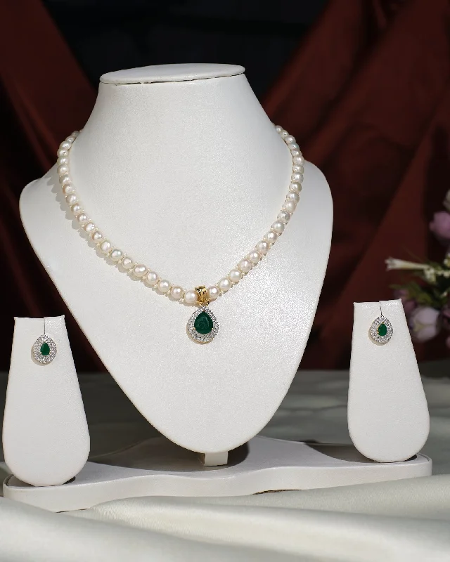 Handcrafted Gemstone Necklace for Boho Style-Elegant Pearl Necklace Set