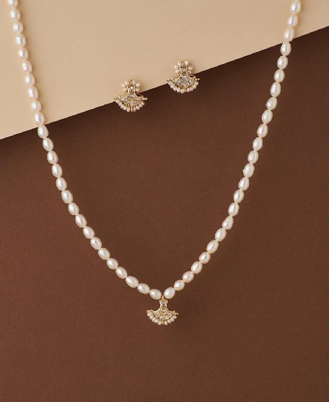 Classic Gemstone Necklace for Daily Wear-Elegant Real Pearl Necklace Set