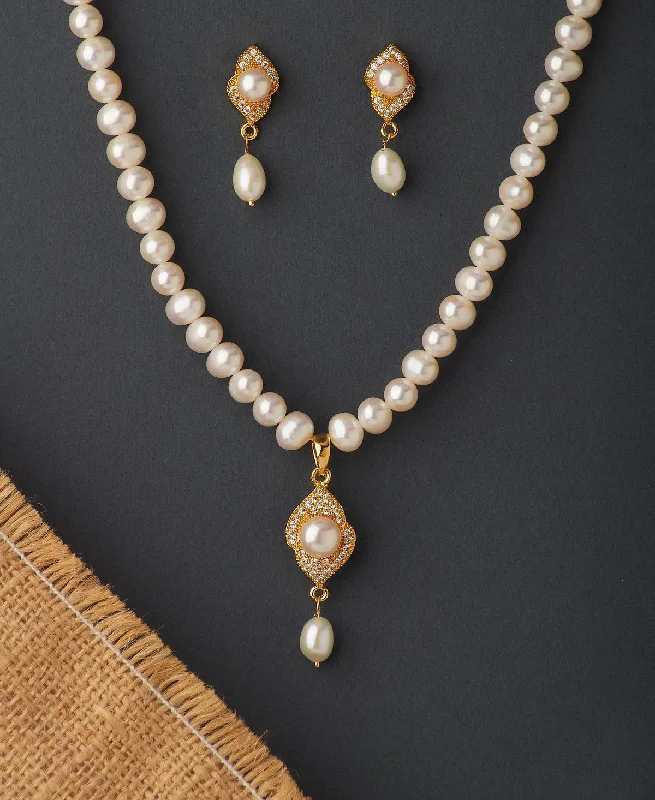 Designer Crystal Necklace with Unique Design-Elegant Real Pearl Necklace Set