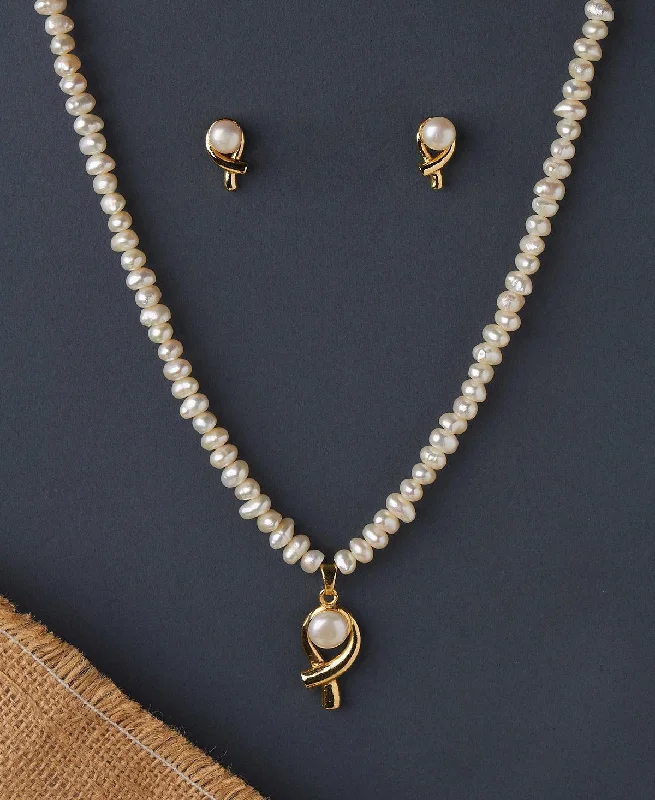 Stylish Gold Necklace with Charm Pendant-Elegant Real Pearl Necklace Set