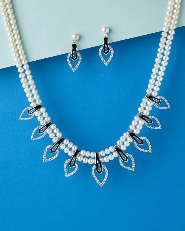 Simple Sapphire Necklace for Bridesmaids-Artistic Leafy Pearl Necklace Set